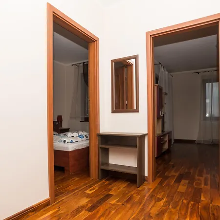 Apartamento Mala Italia *